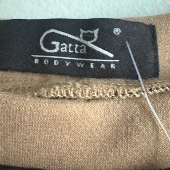 GATA. Elegant Black Pleated Skirt. SIZE. 36 - Picture 6 of 13